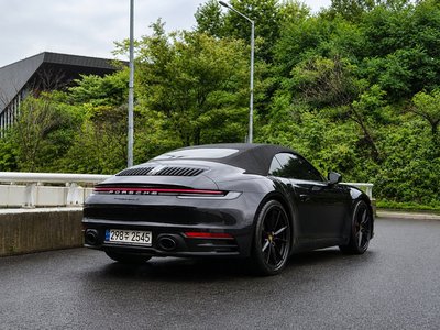 صورة 4 لـ 2021 Porsche 911