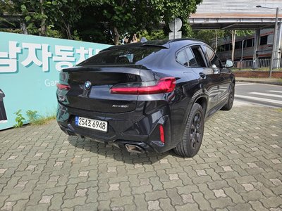 2022 BMW X4 photo 2