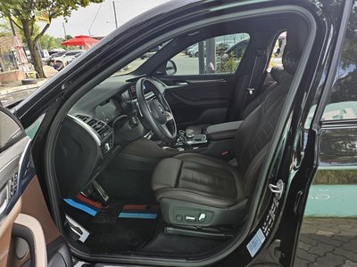 2022 BMW X4 photo 3
