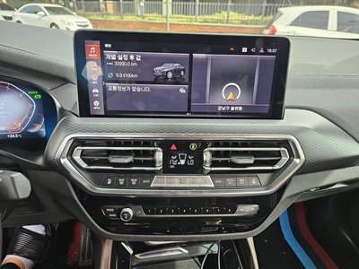 2022 BMW X4 photo 10