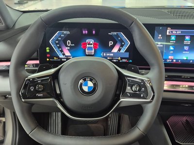 صورة مصغرة 14 لـ 2025 BMW 5 SERIES