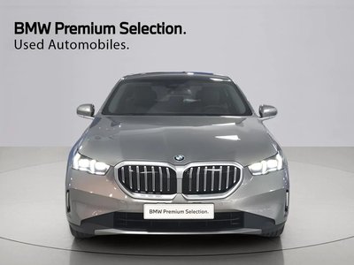 2025 BMW 5 SERIES — фото 2