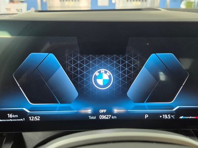 2025 BMW 5 SERIES — фото 8