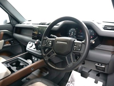 LAND ROVER DEFENDER - 10