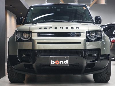 LAND ROVER DEFENDER - 4