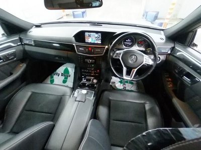 MERCEDES-BENZ E-CLASS - 3