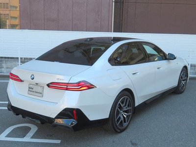 2024 BMW 5 SERIES 照片 2