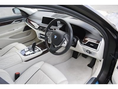 2020 BMW 7 SERIES — фото 3