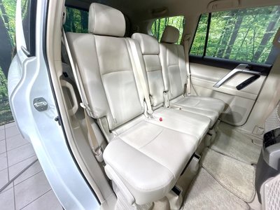 TOYOTA LAND CRUISER PRADO - 10