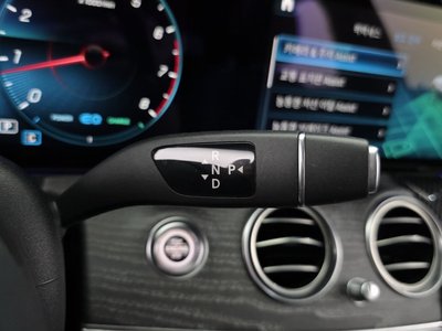 صورة 9 لـ 2021 Mercedes-BENZ E-CLASS