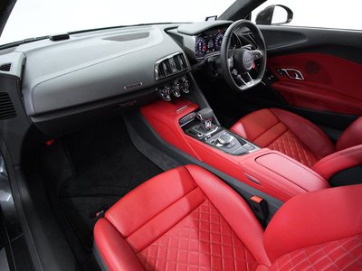 صورة مصغرة 32 لـ 2021 AUDI R8