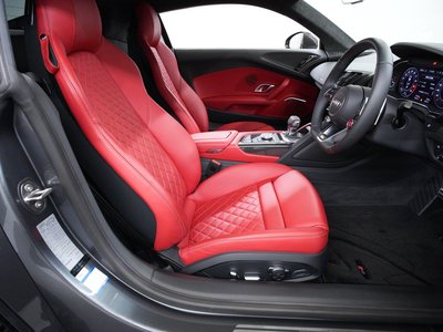 صورة 2 لـ 2021 AUDI R8