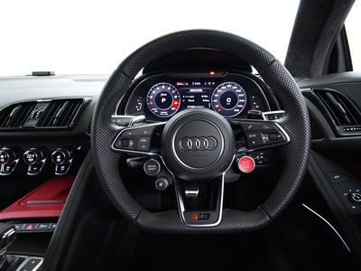 صورة 10 لـ 2021 AUDI R8