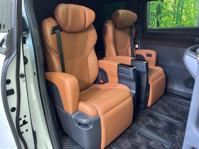 TOYOTA VELLFIRE - 9
