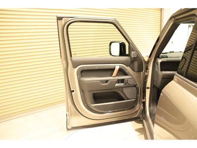 صورة مصغرة 30 لـ 2023 LAND Rover DEFENDER
