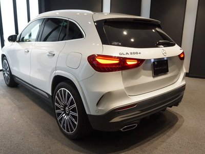 MERCEDES-BENZ GLA - 4