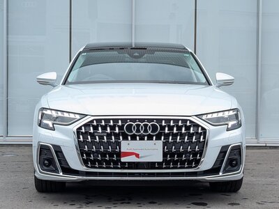 AUDI A8 - 8