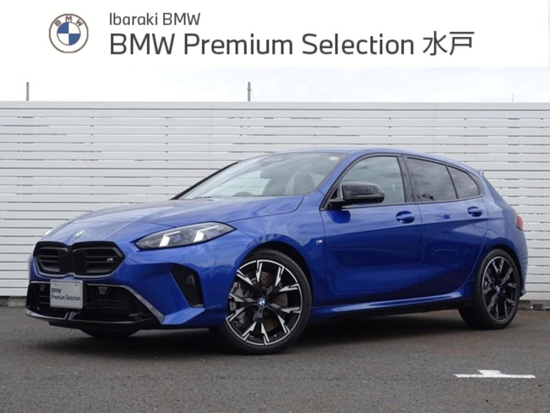 BMW 1 SERIES - View 1