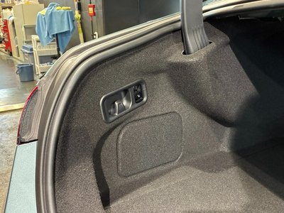 2025 Mercedes-BENZ E-CLASS AMG — миниатюра 28