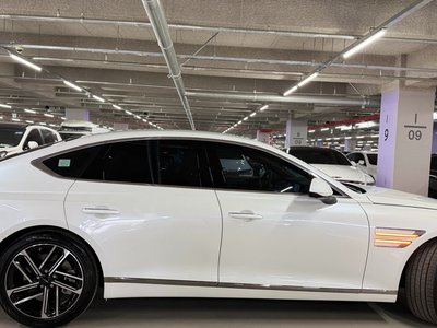 GENESIS G80 (RG3) - 9