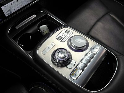 صورة 9 لـ 2022 Genesis G90 (RS4)