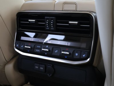 2023 Toyota LAND CRUISER 300 — миниатюра 41