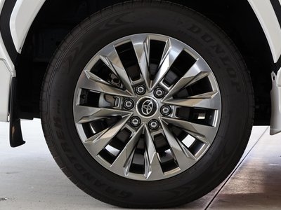 2023 Toyota LAND CRUISER 300 — миниатюра 54