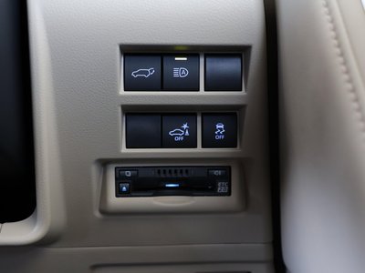 2023 Toyota LAND CRUISER 300 — миниатюра 30