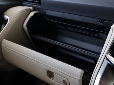2023 Toyota LAND CRUISER 300 — миниатюра 34