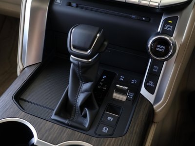 2023 Toyota LAND CRUISER 300 — миниатюра 28