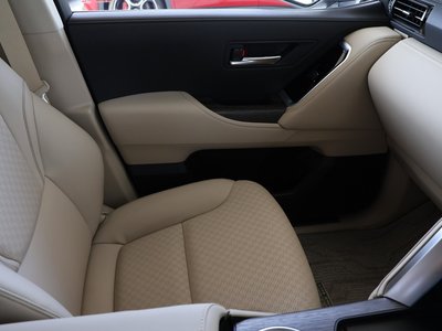 2023 Toyota LAND CRUISER 300 — миниатюра 33