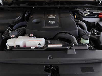 2023 Toyota LAND CRUISER 300 — миниатюра 44