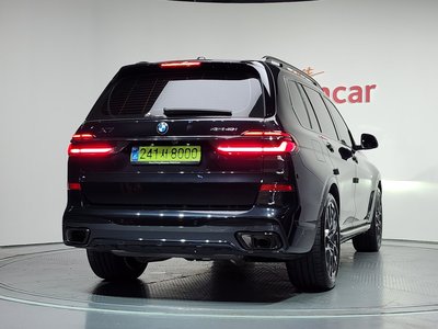 2025 BMW X7 photo 3