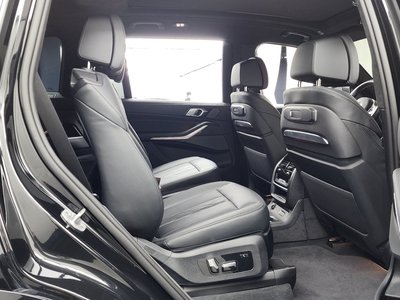 2025 BMW X7 thumbnail 12