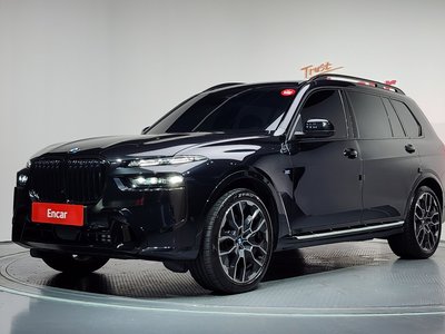 2025 BMW X7 photo 1