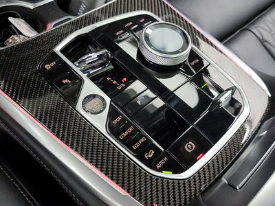 2025 BMW X7 photo 9