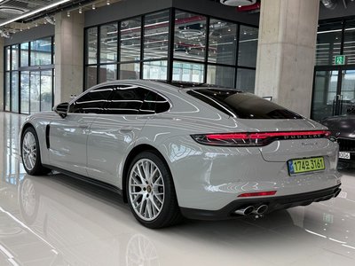 PORSCHE PANAMERA - 6