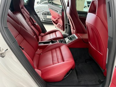 PORSCHE PANAMERA - 8