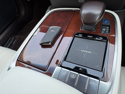 2019 Lexus LS 缩略图 25