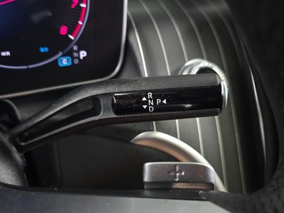 2024 Mercedes-BENZ GLC — миниатюра 12