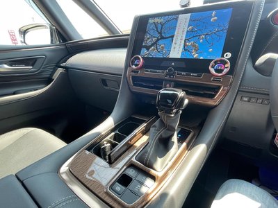 2025 Toyota ALPHARD — миниатюра 21