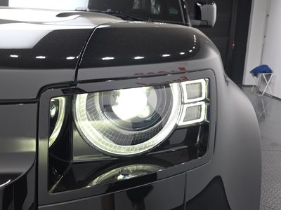 LAND ROVER DEFENDER - 9