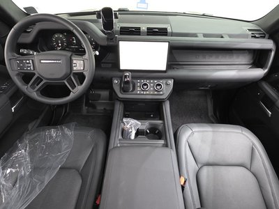LAND ROVER DEFENDER - 5