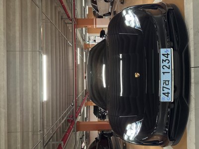 PORSCHE TAYCAN - 2
