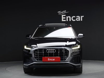 AUDI Q8 - 2