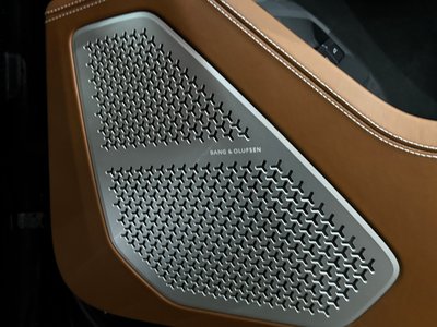 LAMBORGHINI URUS - 10