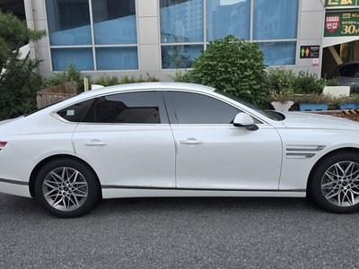 2025 Genesis G80 (RG3) — фото 2