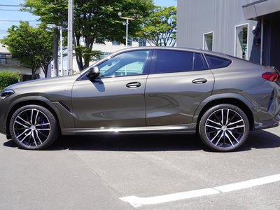 2022 BMW X6 photo 2