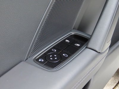 صورة مصغرة 56 لـ 2020 Porsche 911