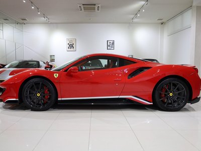 FERRARI 488 PISTA - 2